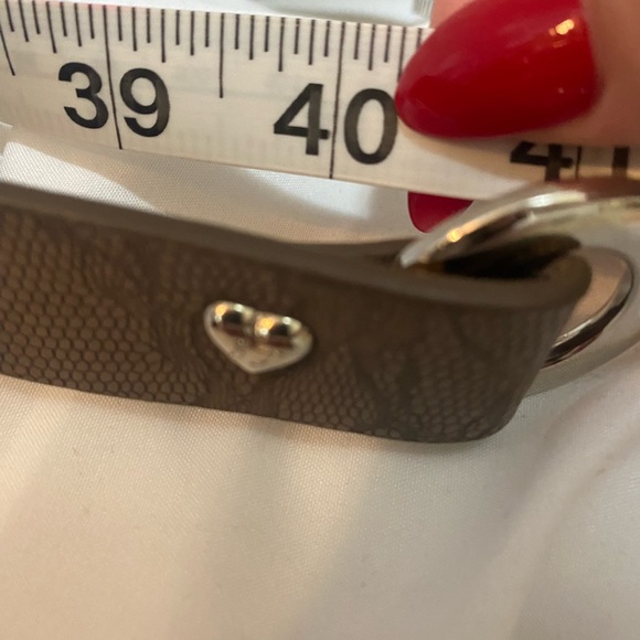 Betsey Johnson Textured Faux Leather Waist Belt size Women's 0/S - Picture 3 of 3